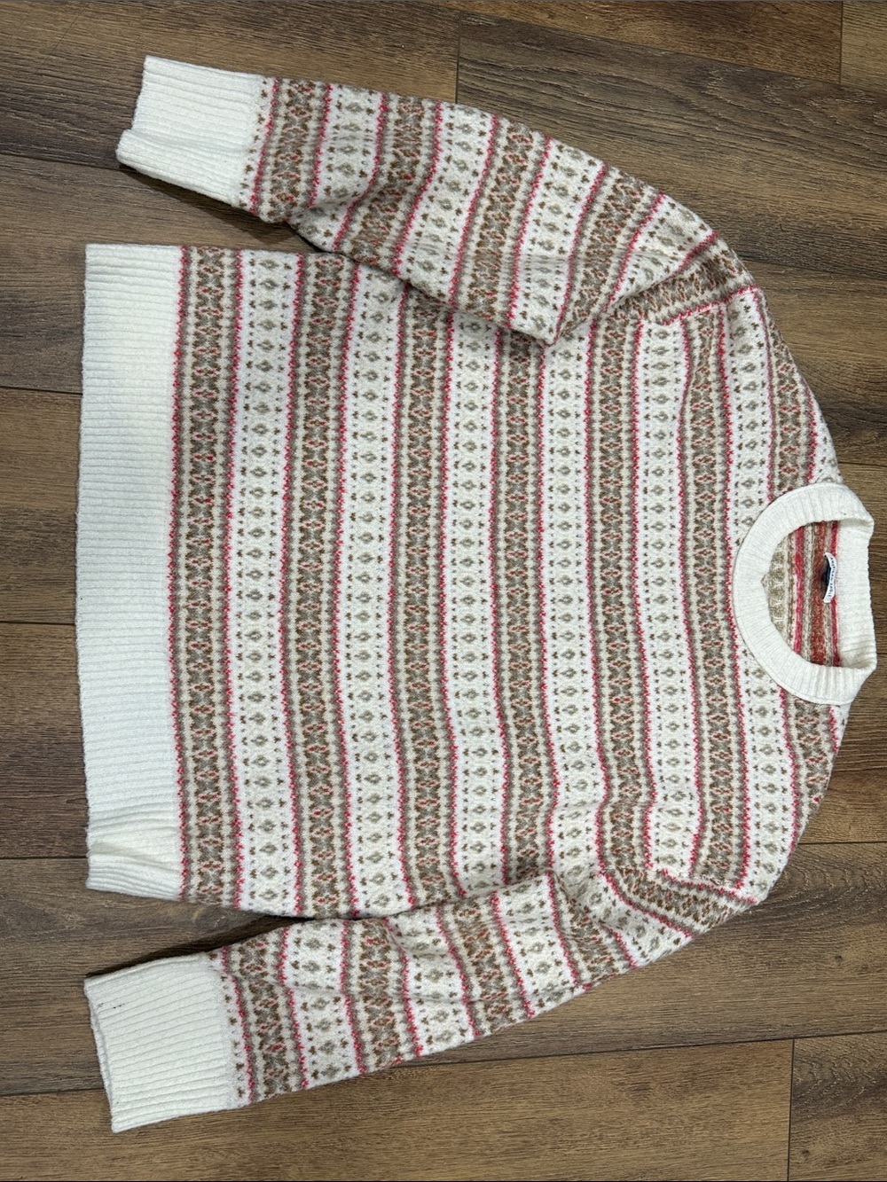 AMERICAN EAGLE Cream Fair Isle Crewneck Sweater with Pink and Brown Accents